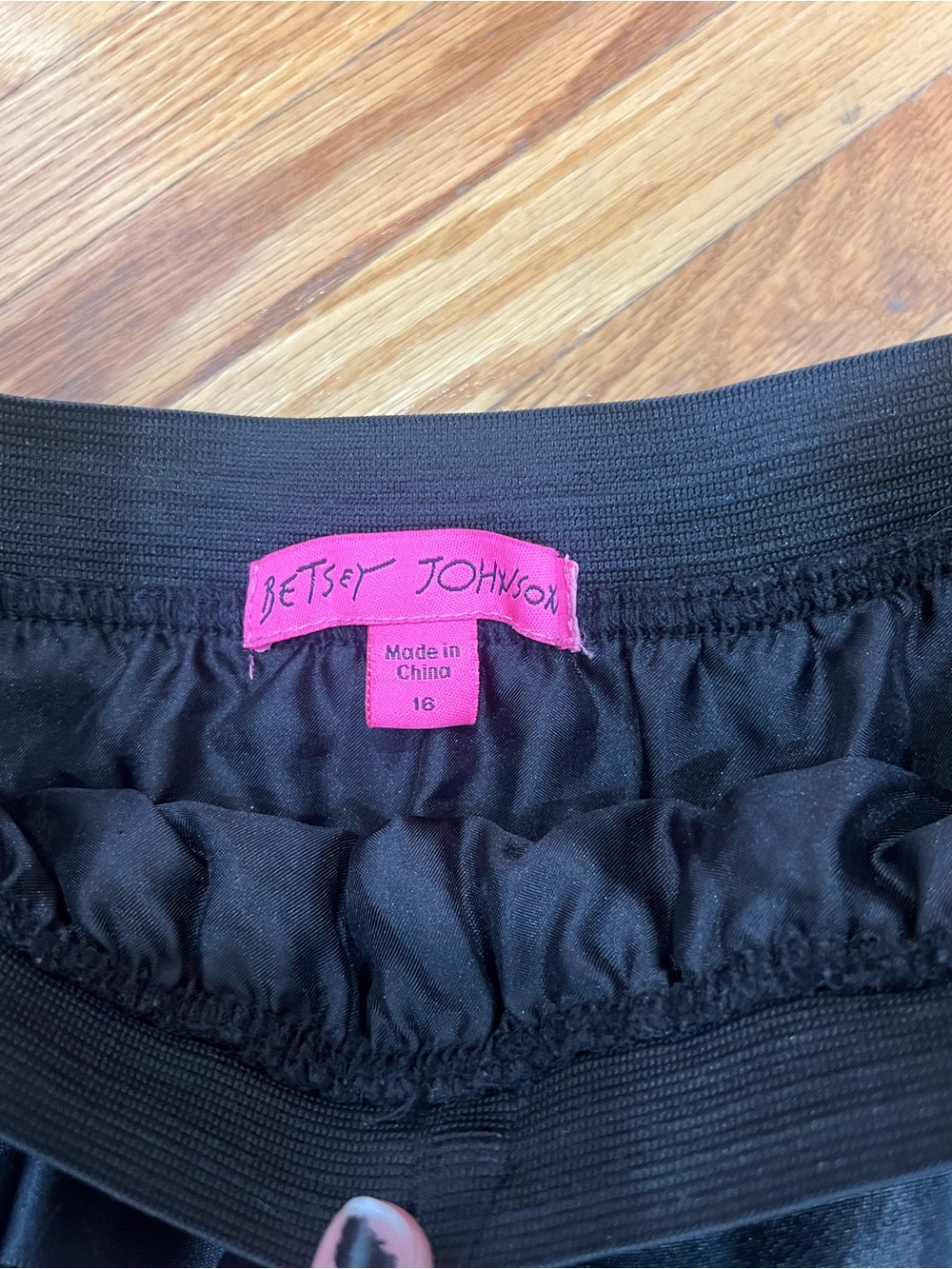 Betsey Johnson Black Layered Tulle Skater Skirt with Bow - Picture 2 of 3